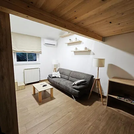 Apartma Bela Идрия